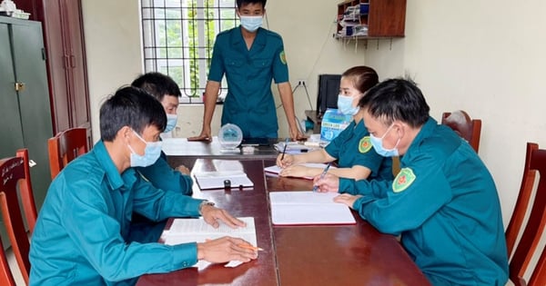 bo-noi-vu-de-xuat-ho-tro-can-bo-khong-chuyen-trach-nghi-viec-do-sap-nhap-moi-nhat