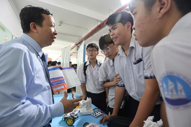 quy-doi-diem-xet-tuyen-dh:-can-can-co-bi-nghieng?