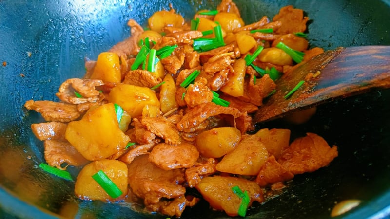 loai-thit-giau-protein,-bao-ve-mat,-bo-khi,-tang-cuong-kha-nang-mien-dich,-ham-khoai-tay-thom-phuc