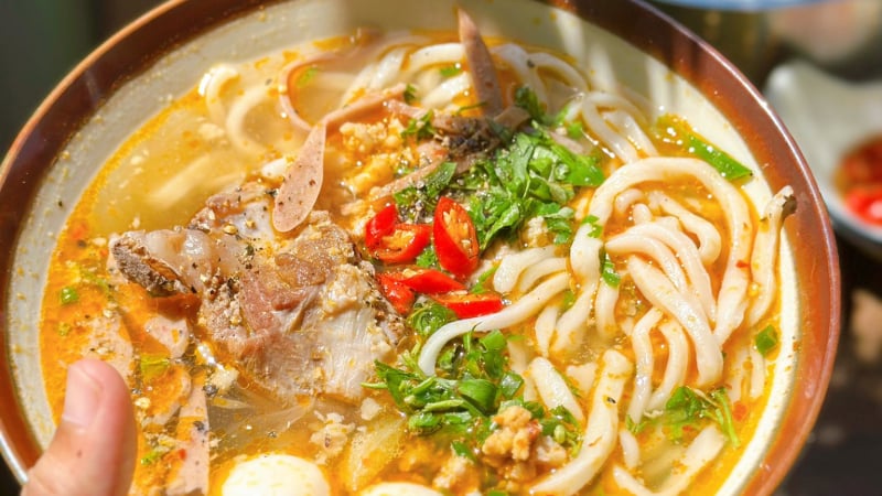 khong-phai-bun-hay-pho,-nau-mon-ngon-nay-cho-bua-sang-ca-nha-se-thich-me