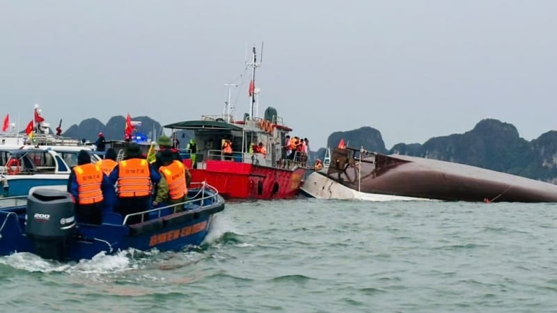 bo-y-te-chi-dao-don-luc-cuu-chua-nguoi-gap-nan-trong-vu-lat-tau-tren-vinh-ha-long