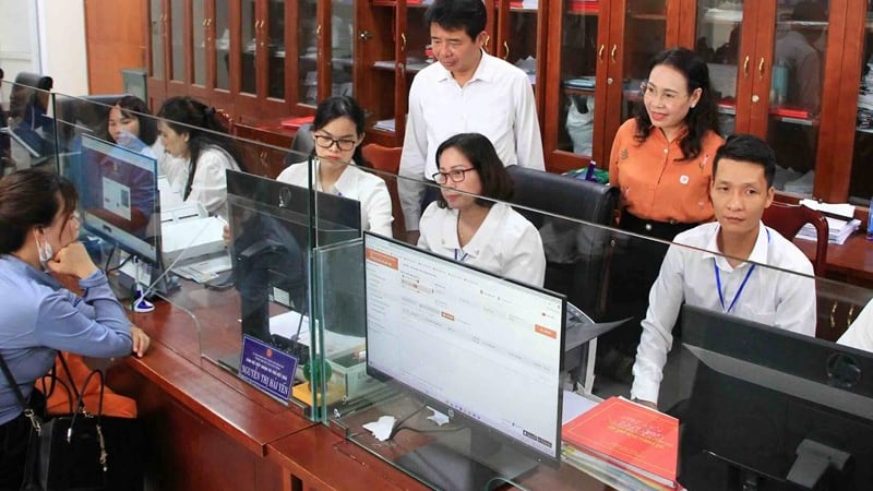 hon-74.200-can-bo,-cong-chuc-nghi-thoi-viec-duoc-nhan-tien-tro-cap