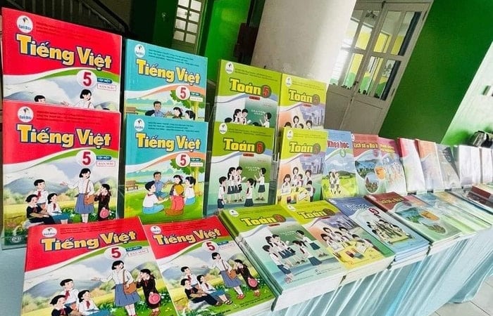 cu-tri-de-nghi-bo-gddt-co-bo-sach-giao-khoa-chung,-bo-truong-tra-loi-gi?
