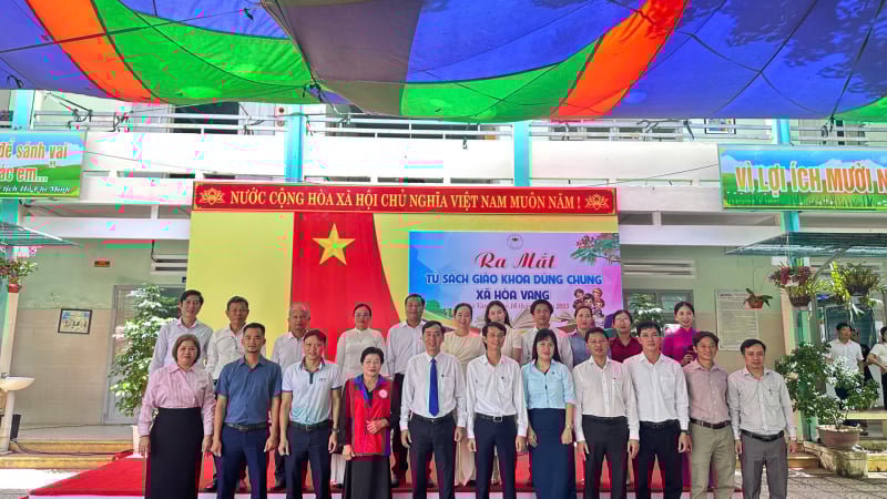 an-tuong-voi-mo-hinh-“tu-sach-giao-khoa-dung-chung”-o-da-nang