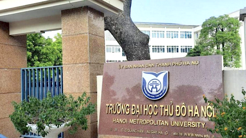 truong-dai-hoc-thu-do-ha-noi-nam-2025-bat-ngo-tang-diem-chuan,-thi-sinh-dang-do-thanh-truot