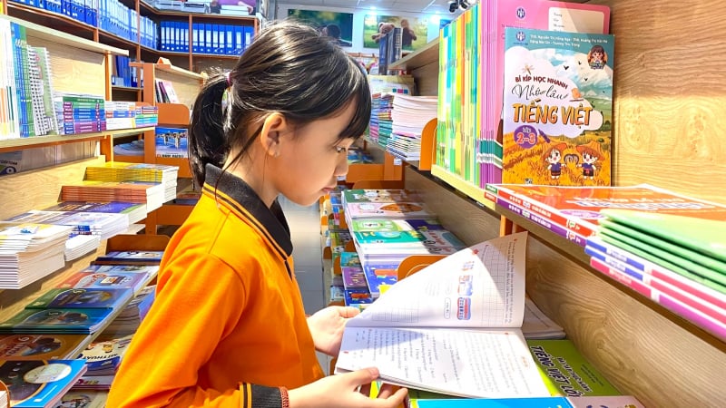 mot-bo-sach-giao-khoa-thong-nhat-toan-quoc:-dam-bao-chuong-trinh-giang-day-nhat-quan