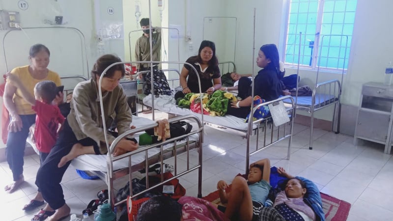 ngo-doc-khi-an-tiec-tan-gia-o-gia-lai,-131-nguoi-di-cap-cuu