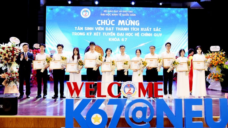 21-thi-sinh-dat-30/30-diem,-ielts-khung-hoi-tu,-duoc-dai-hoc-kinh-te-quoc-dan-2025-thuong-nong