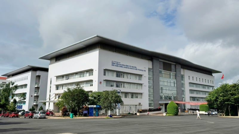 vu-tan-soi-laser-khi-may-hong:-tam-soat-suc-khoe-mien-phi-cho-benh-nhan