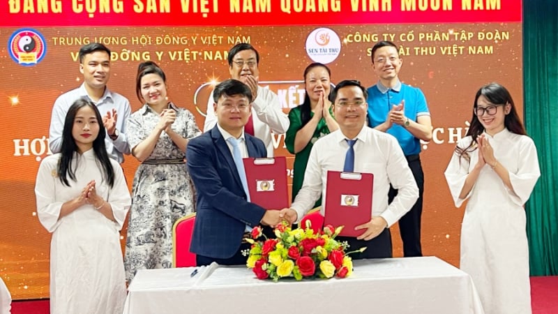 vien-dong-y-viet-nam-ky-ket-hop-tac-toan-dien-lan-toa-gia-tri-y-hoc-co-truyen-dan-toc