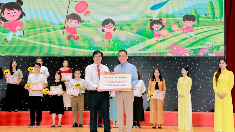 trao-gui-45.000-phan-qua-trung-thu:-tan-hiep-phat-lan-toa-thong-diep-yeu-thuong-va-se-chia