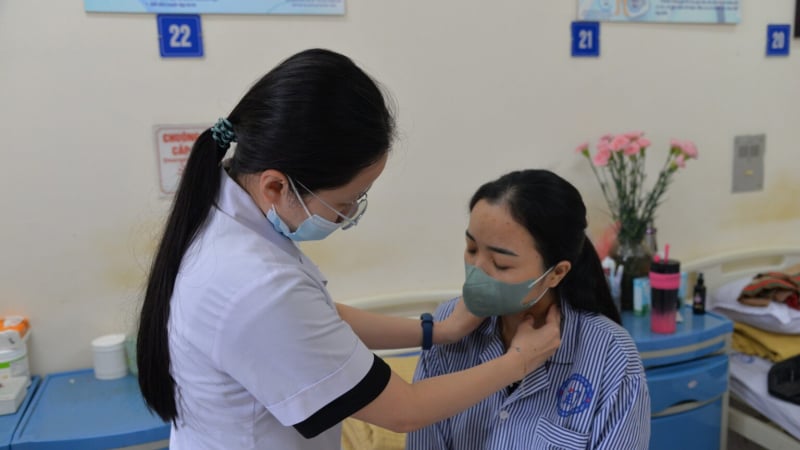 hoi-hop,-danh-trong-nguc,-buou-co-to-vi-chung-benh-the-gioi-cung-hiem-gap