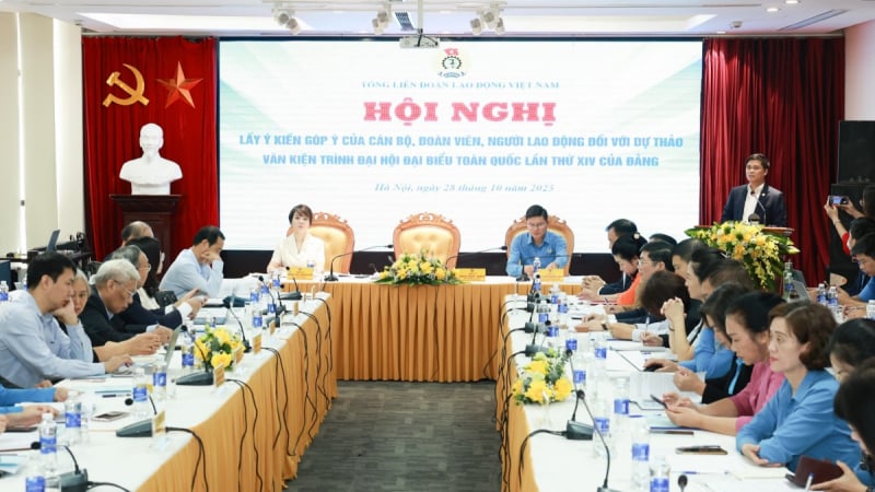 nguoi-lao-dong-dong-gop-nhieu-y-kien-tam-huyet-cho-van-kien-dai-hoi-xiv-cua-dang