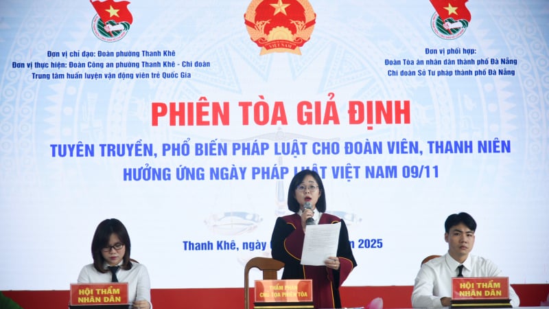 da-nang:-hon-300-hoc-sinh,-van-dong-vien-du-“phien-toa-gia-dinh”-tuyen-truyen-phap-luat