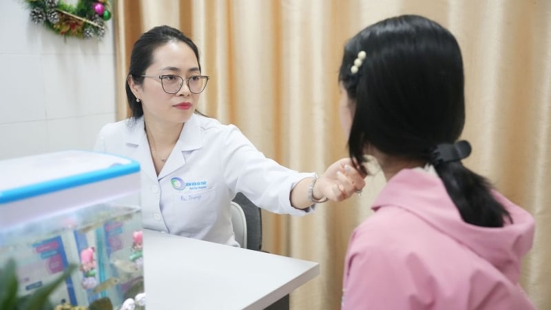 ngua-dien-nguoi,-noi-me-day-khi-thoi-tiet-giao-mua,-bac-si-canh-bao-nguy-hiem