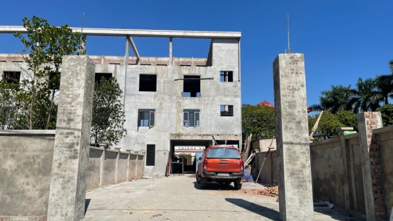 vu-truong-cap-3-o-ha-noi-xay-dung-sai-phep:-xa-chi-dao-kiem-tra,-dinh-chi-thi-cong