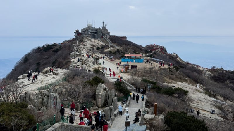 khac-chu-“thanh-cong”,-“may-man”-len-di-tich-co-de-mong-thay-doi-so-menh,-cuoi-cung…-hau-toa