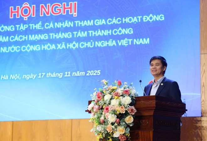 khen-thuong-tap-the,-ca-nhan-tham-gia-cac-hoat-dong-a80
