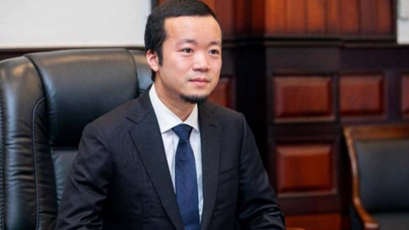 truy-vet-con-duong-lam-giau-cua-trum-lua-dao-chen-zhi,-qua-khu-dinh-dang-toi-hacker-game