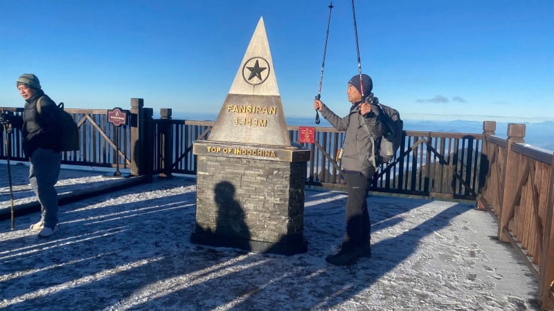 xuat-hien-bang-gia-tren-dinh-fansipan