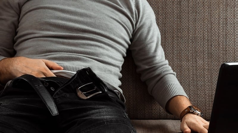 nam-thanh-nien-25-tuoi-nghien-thu-dam-sau-khi-nghi-viec,-phai-vao-vien-dieu-tri