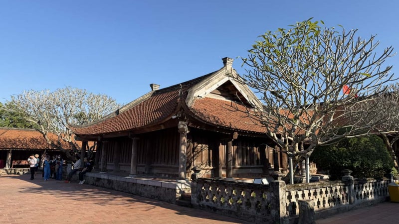 du-lich-hung-yen:-ngoi-chua-so-huu-2-bao-vat-quoc-gia-gay-sot-du-khach