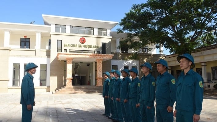 muc-luong-chi-huy-truong-quan-su-xa-sau-sap-nhap-moi-nhat-nam-2025?