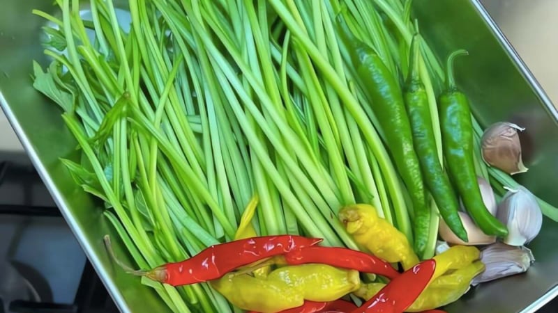 loai-rau-dan-da,-bo-la,-an-cong,-giup-chac-xuong,-duong-da,-sang-mat,-xao-toi-cung-ngon-cuc-ky