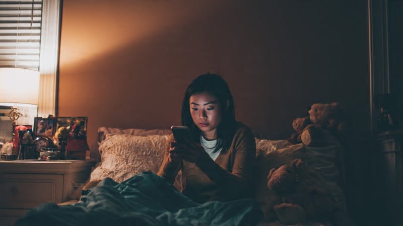 dang-o-cu-cung-ly-hon-vi-mot-binh-luan-lo-mieng-cua-dong-nghiep-chong