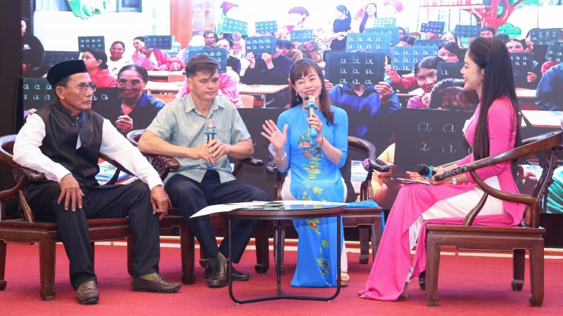 cau-chuyen-dam-mo-hoi-cua-thay-co-va-bo-doi-bien-phong-giup-ba-con-dan-toc-thieu-so-xoa-mu-chu