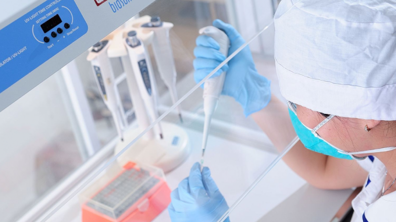 bang-hoang-tu-xet-nghiem-adn:-hai-con-khong-cung-huyet-thong-voi-cha