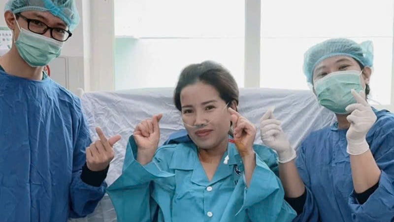 ky-tich-y-khoa-da-nang:-nguoi-vo-hien-gan-trao-co-hoi-song-cho-chong