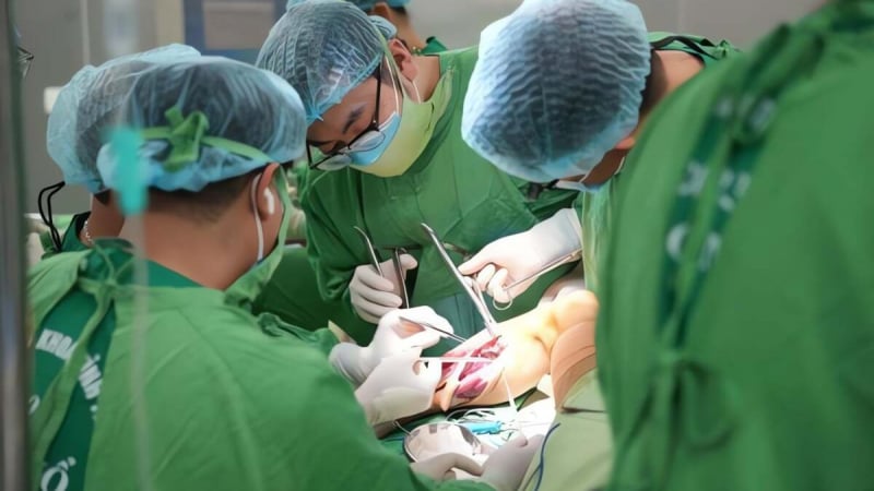 bien-xuong-chan-thanh-xuong-ham,-hoi-sinh-khuon-mat-cho-benh-nhan-ung-thu