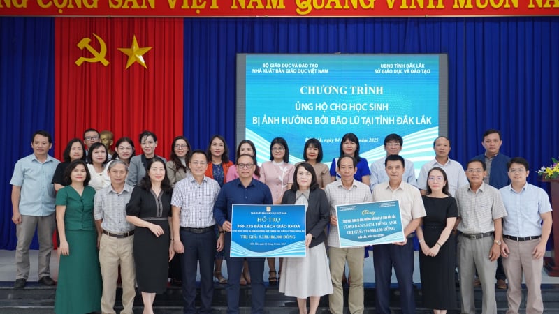 nxb-giao-duc-viet-nam-ho-tro-hang-tram-nghin-ban-sach-giao-khoa-cho-hoc-sinh-vung-lu