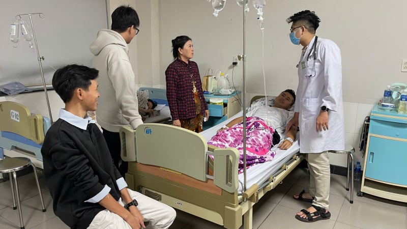 so-y-te-tinh-lam-dong-co-dong-thai-khan-sau-vu-hon-70-nguoi-co-bieu-hien-ngo-doc-vi-an-banh-mi