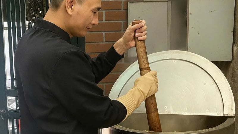 hanh-trinh-lang-le-cua-nguoi-dan-ong-nau-chao-mien-phi,-chay-xe-0-dong-vi-benh-nhan-ngheo