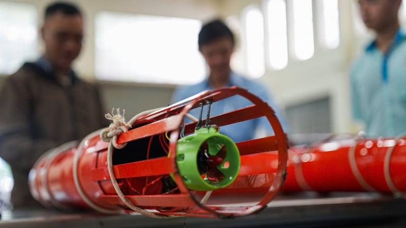 phao-cuu-sinh-dieu-khien-tu-xa-“made-in-da-nang”:-giai-phap-cuu-ho-kip-thoi-trong-mua-mua-lu