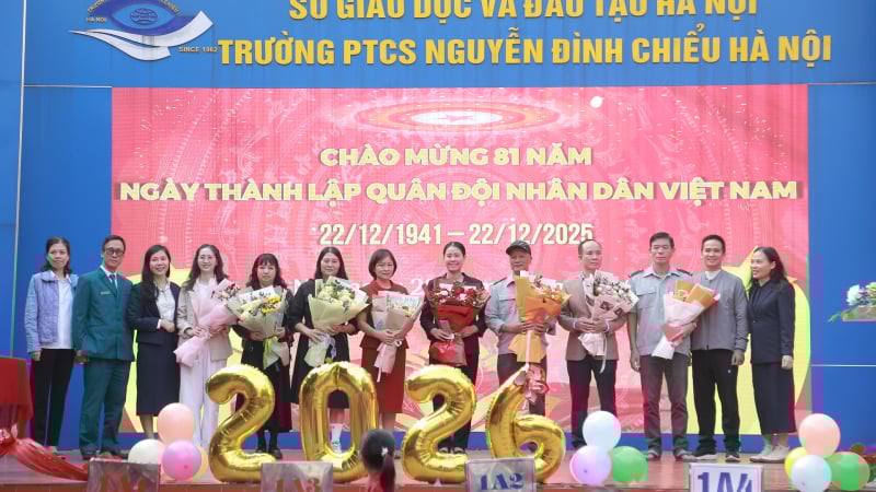 buoi-sinh-hoat-duoi-co-chua-tung-co-cua-hoc-sinh-mot-truong-o-ha-noi