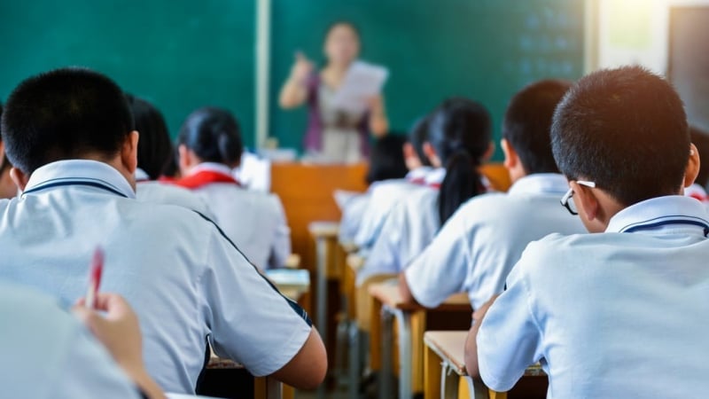 co-giao-giau-tin-hoc-sinh-qua-doi,-ca-lop-viet-thu-tien-biet-lam-lay-dong-mang-xa-hoi