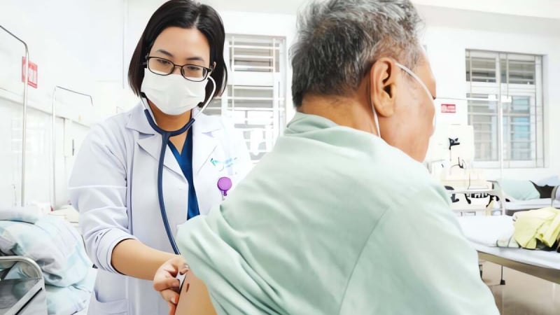 thoi-tiet-lanh-sau,-bac-si-canh-bao-benh-ma-nguoi-cao-tuoi-de-mac-nhat