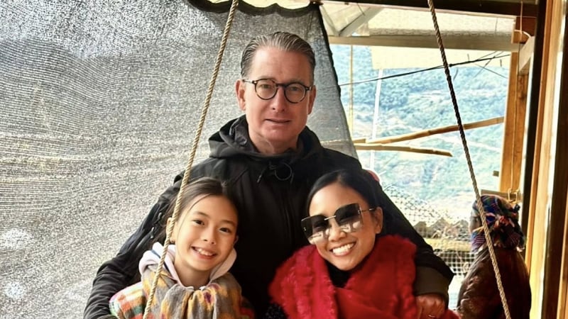 ca-si-doan-trang-chia-se-nhung-trai-nghiem-tuyet-voi-cung-gia-dinh-tai-mu-cang-chai