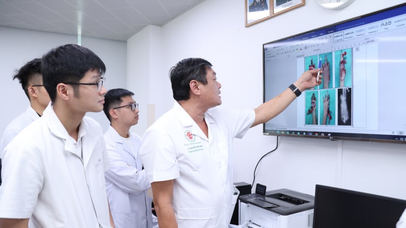 phao-no-khien-thieu-nien-15-tuoi-vinh-vien-bi-thuong-tat