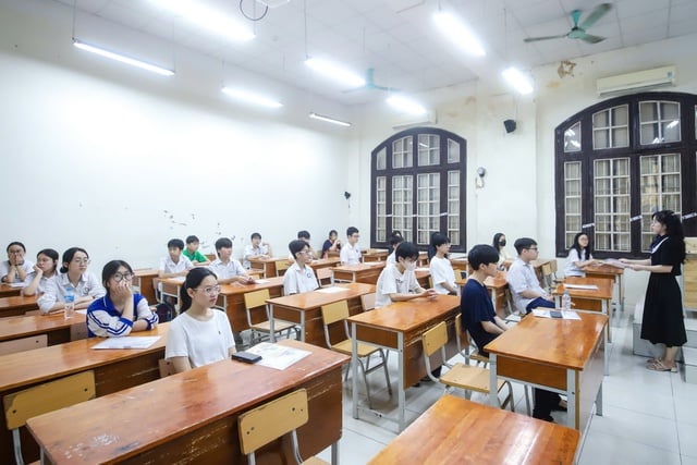 roi-buc-giang,-nha-giao-co-con-duoc-huong-phu-cap-tham-nien?