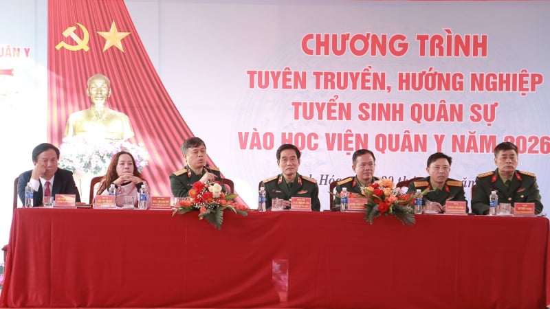 tuyen-sinh-2026-cua-hoc-vien-quan-y:-loat-cac-cau-hoi-nong