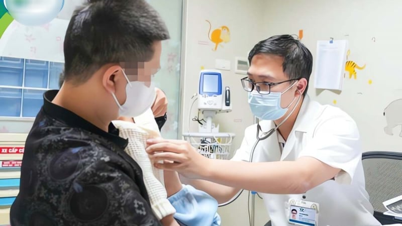 2-tuoi,-cau-be-da-kien-cuong-trai-qua-3-cuoc-phau-thuat-de-duoc-song-khoe-manh