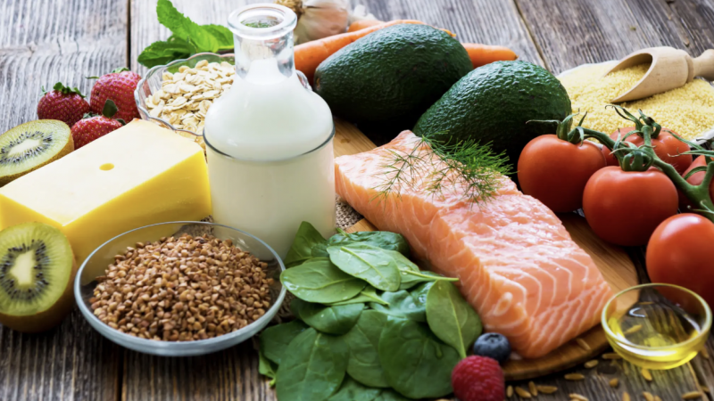 bac-si-phau-thuat-tim-mach-chia-se-che-do-an-giup-bao-ve-trai-tim-khoe-manh