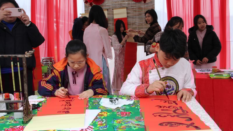 nhung-ong-do-nhi-xu-lang:-gin-giu-hon-dan-toc-giua-sac-dao-xuan-binh-ngo-2026