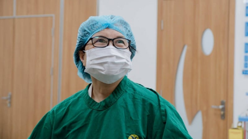 di-kham-vi-trieu-chung-tieu-hoa,-nguoi-dan-ong-bat-ngo-phat-hien-ung-thu-phoi-hiem-gap