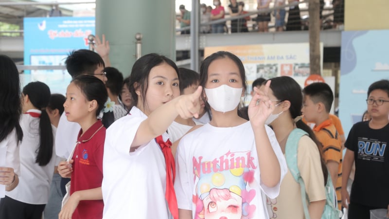 de-xuat-ha-noi-duoc-mo-truong-chuyen-tu-cap-thcs:-dieu-gi-khien-chuyen-gia-ban-khoan