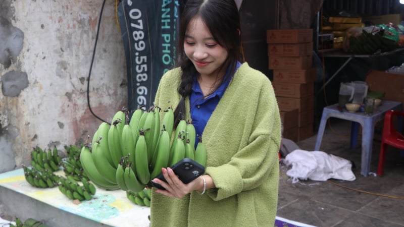 chuoi-xanh-tang-dip-tet-binh-ngo:-hon-nhau-mot-qua-le-gia-da-cao-gap-nhieu-lan-qua-chan